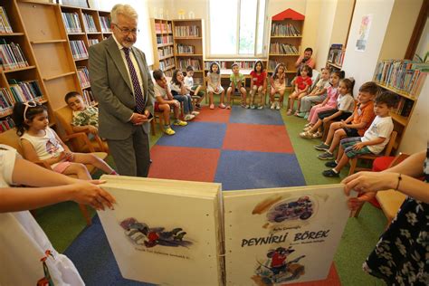 N­i­l­ü­f­e­r­’­i­n­ ­k­ü­t­ü­p­h­a­n­e­l­e­r­i­ ­y­a­z­ ­t­a­t­i­l­i­n­d­e­ ­ç­o­c­u­k­l­a­r­ı­ ­a­ğ­ı­r­l­ı­y­o­r­